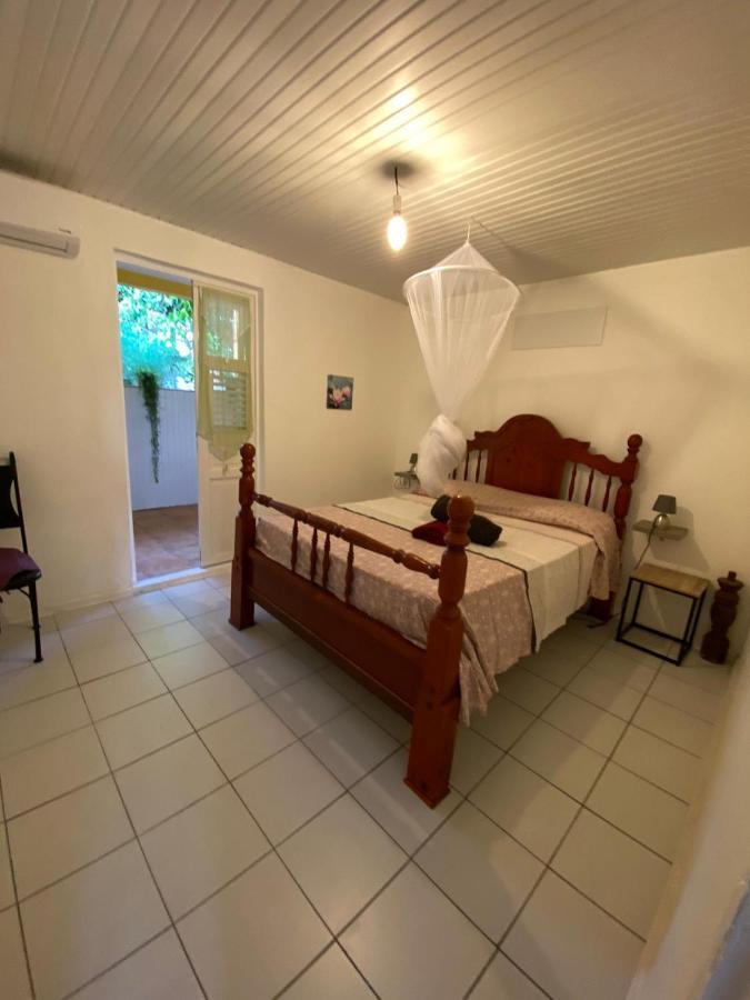 Bienvenue Chez Monique Villa Le Marin Exterior photo
